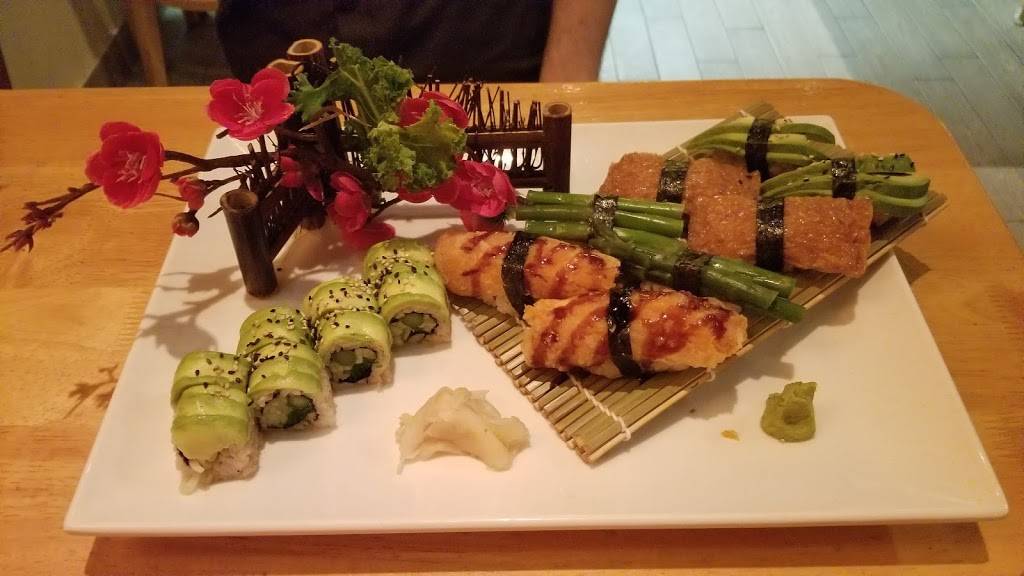 Kiko Japanese Cuisine | restaurant | 110 S Semoran Blvd, Winter Park, FL 32792, USA | 4076775800 OR +1 407-677-5800