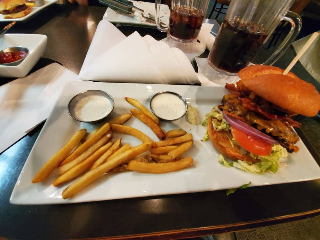 Ruby Tuesday | restaurant | 2725 N Glenstone Ave, Springfield, MO 65803, USA | 4178317829 OR +1 417-831-7829