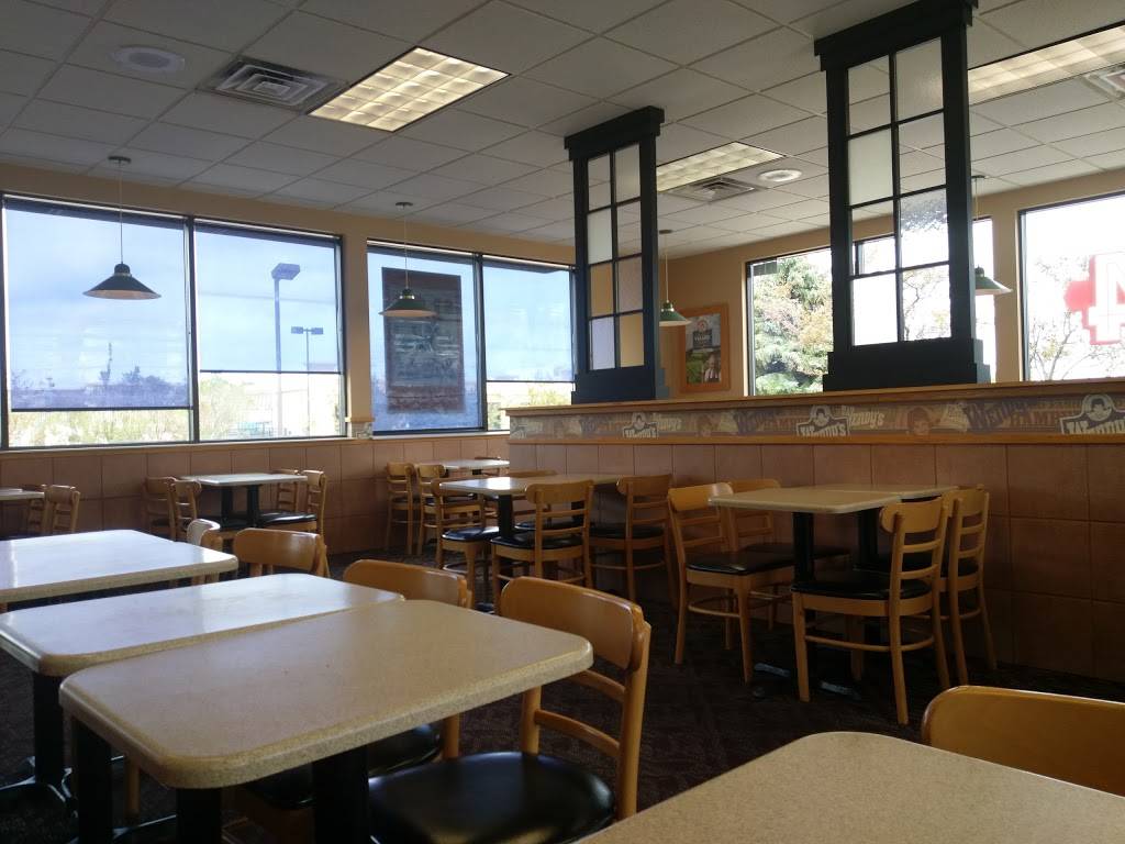 Wendys | restaurant | 6715 S 27th St, Franklin, WI 53132, USA | 4147613738 OR +1 414-761-3738