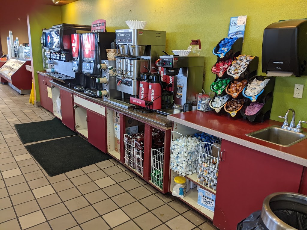 Shell | restaurant | 329 W Pioneer Rd, Fond du Lac, WI 54935, USA | 9209260021 OR +1 920-926-0021