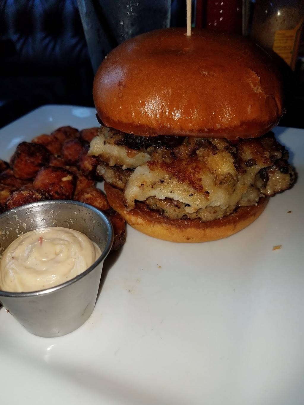 The Square Pub | restaurant | 115 Sycamore St, Decatur, GA 30030, USA | 4048444010 OR +1 404-844-4010