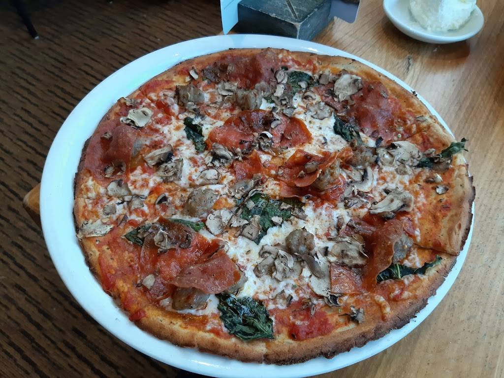 California Pizza Kitchen | restaurant | 98-1005 Moanalua Rd, Aiea, HI 96701, USA | 8084877741 OR +1 808-487-7741