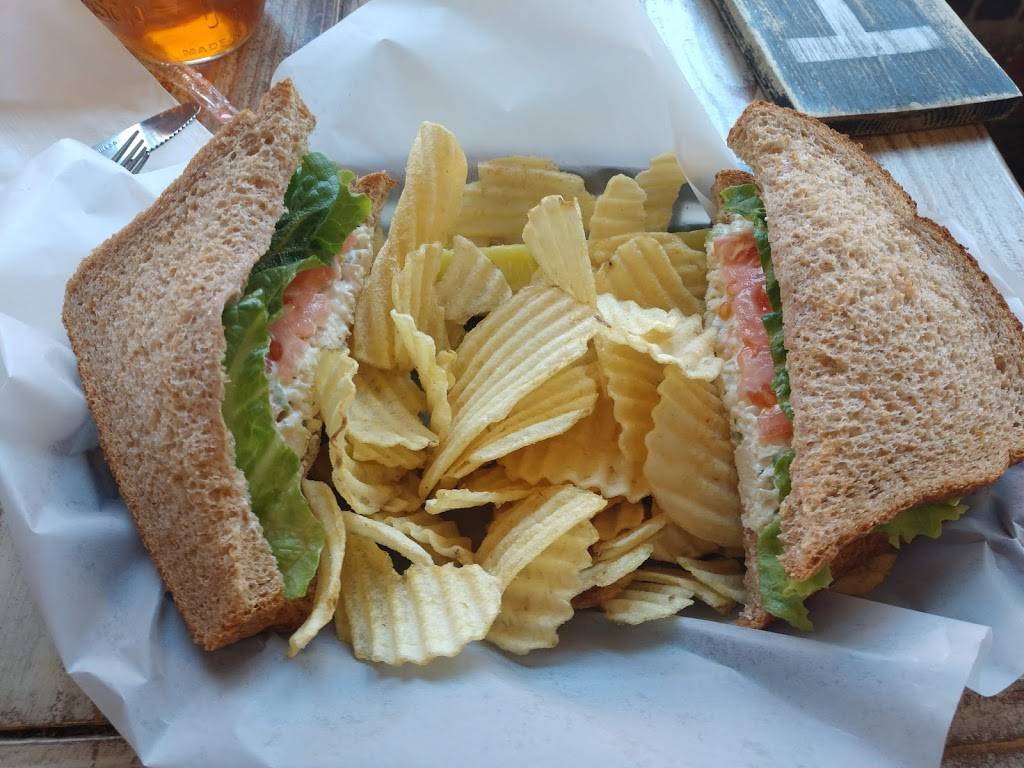 Farm Luck Soda Fountain & Dry Goods | restaurant | 109 W Franklin St #119, Waxahachie, TX 75165, USA | 2149038021 OR +1 214-903-8021