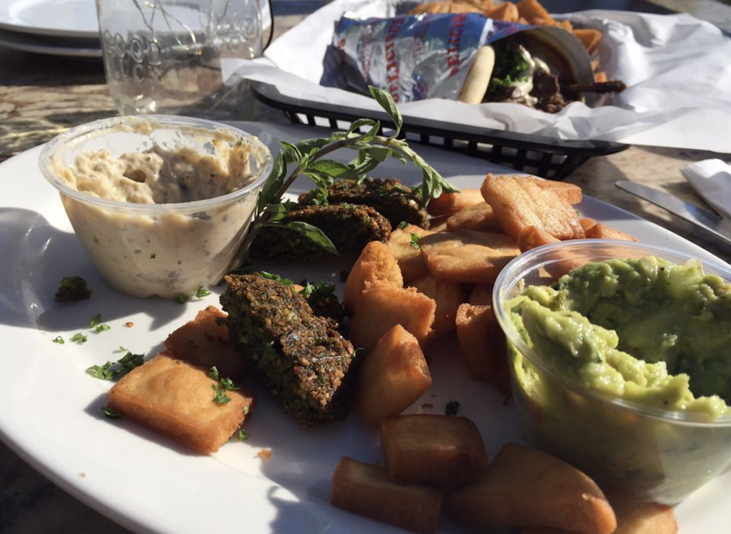 MG Laguna | cafe | 320 N Coast Hwy, Laguna Beach, CA 92651, USA | 9494940137 OR +1 949-494-0137