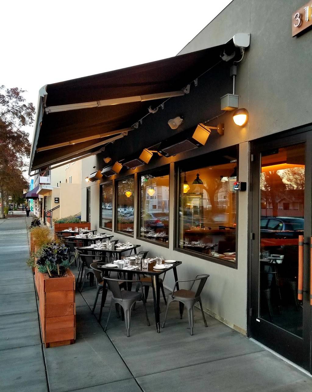 Creekwood Restaurant | restaurant | 3121 Sacramento St, Berkeley, CA 94702, USA | 5106478210 OR +1 510-647-8210