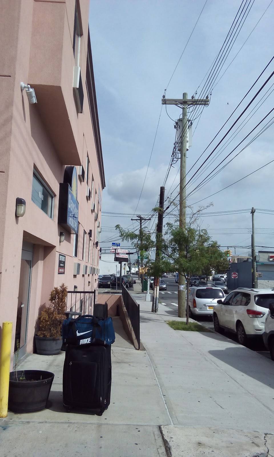 Barnett Catering | restaurant | 137-08 Redding St, Ozone Park, NY 11417, USA | 7188456661 OR +1 718-845-6661