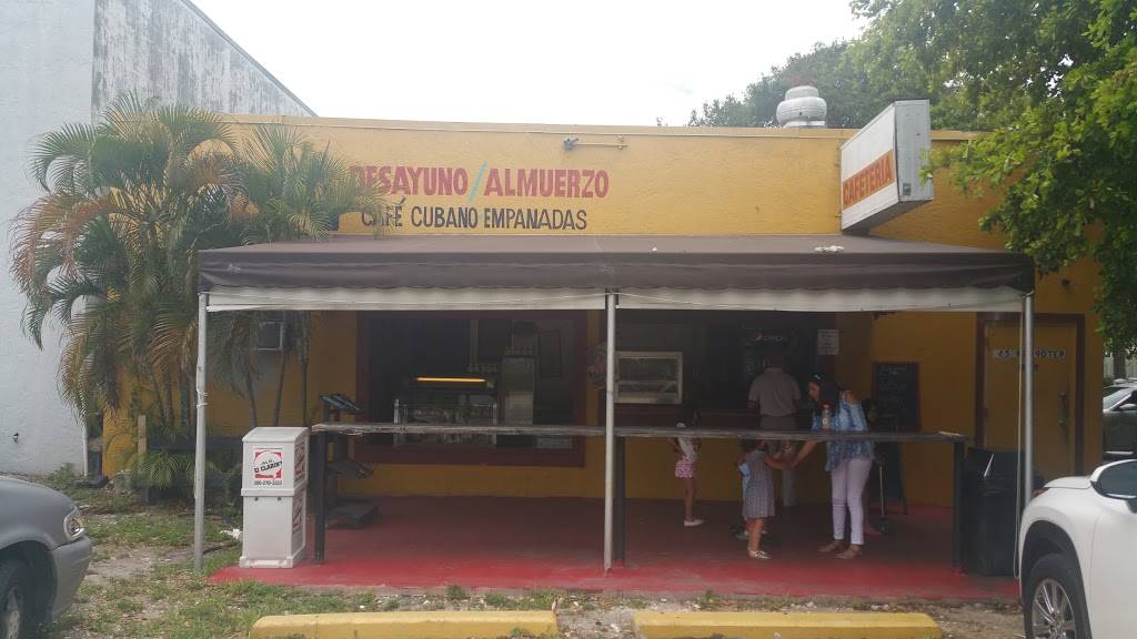 Danos Cafeteria | restaurant | 2653 NE 190th Terrace #33180, Miami, FL 33180, USA | 3059370776 OR +1 305-937-0776