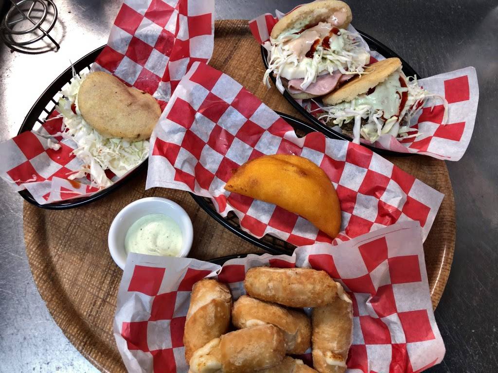 Pa’ q Katty | restaurant | 913 Lake Ave, Lake Worth, FL 33460, USA | 5612682703 OR +1 561-268-2703