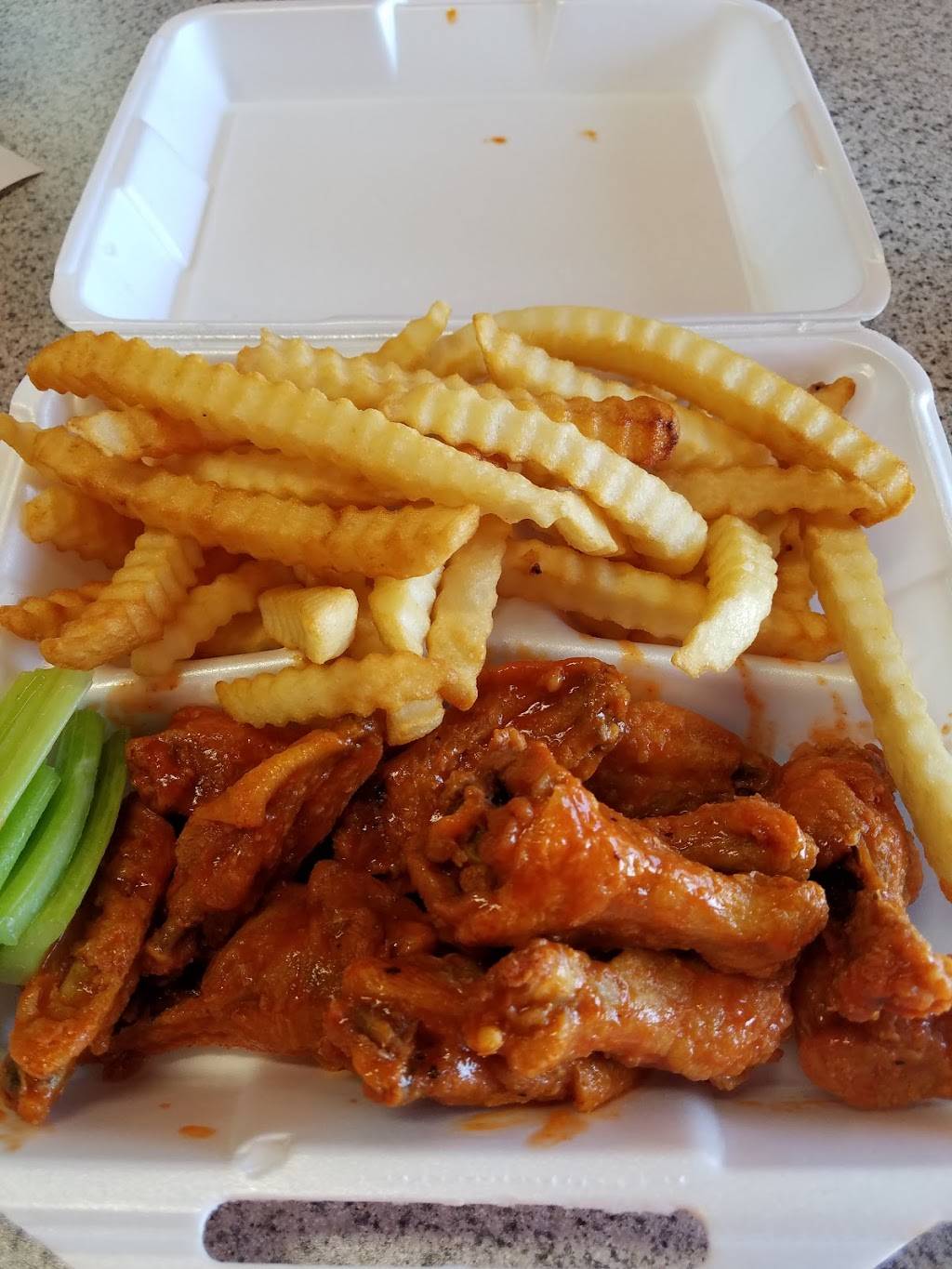 Moons Wings and Seafood | restaurant | 1512 Elberta Rd, Warner Robins, GA 31093, USA | 4789234555 OR +1 478-923-4555
