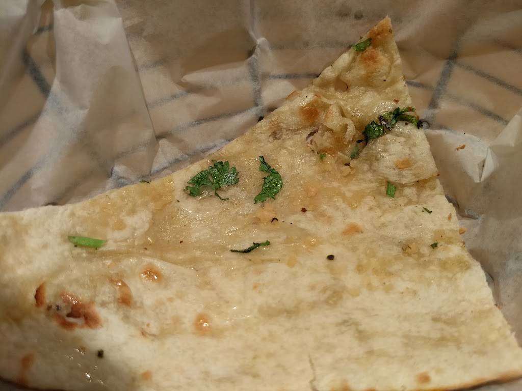 Curry On Fire indian Cuisine | restaurant | 1030 W Taylor St, Chicago, IL 60607, USA | 3126248888 OR +1 312-624-8888