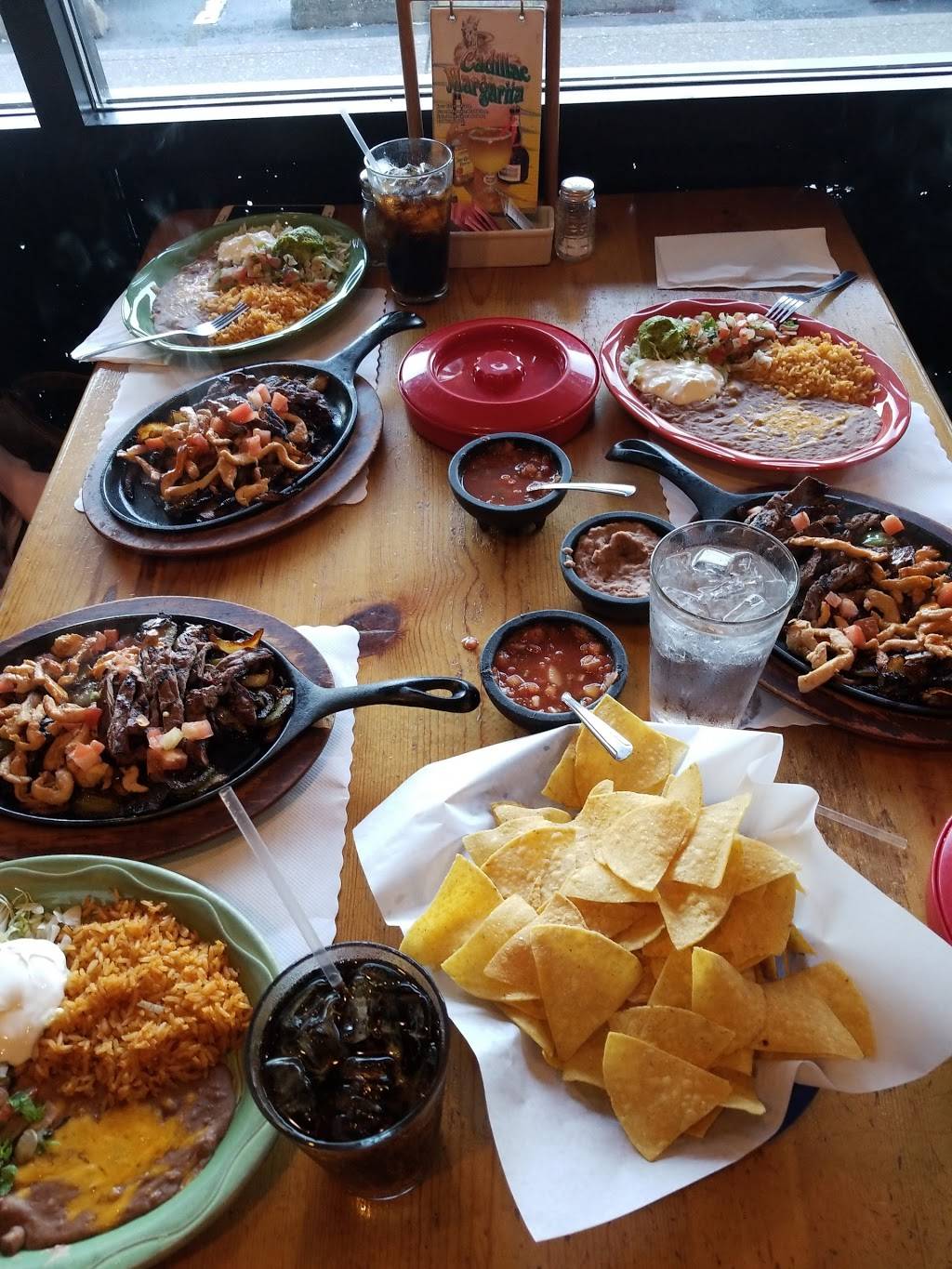 Las Palomas | restaurant | 1126 Lancaster Dr SE, Salem, OR 97317, USA | 5033645655 OR +1 503-364-5655