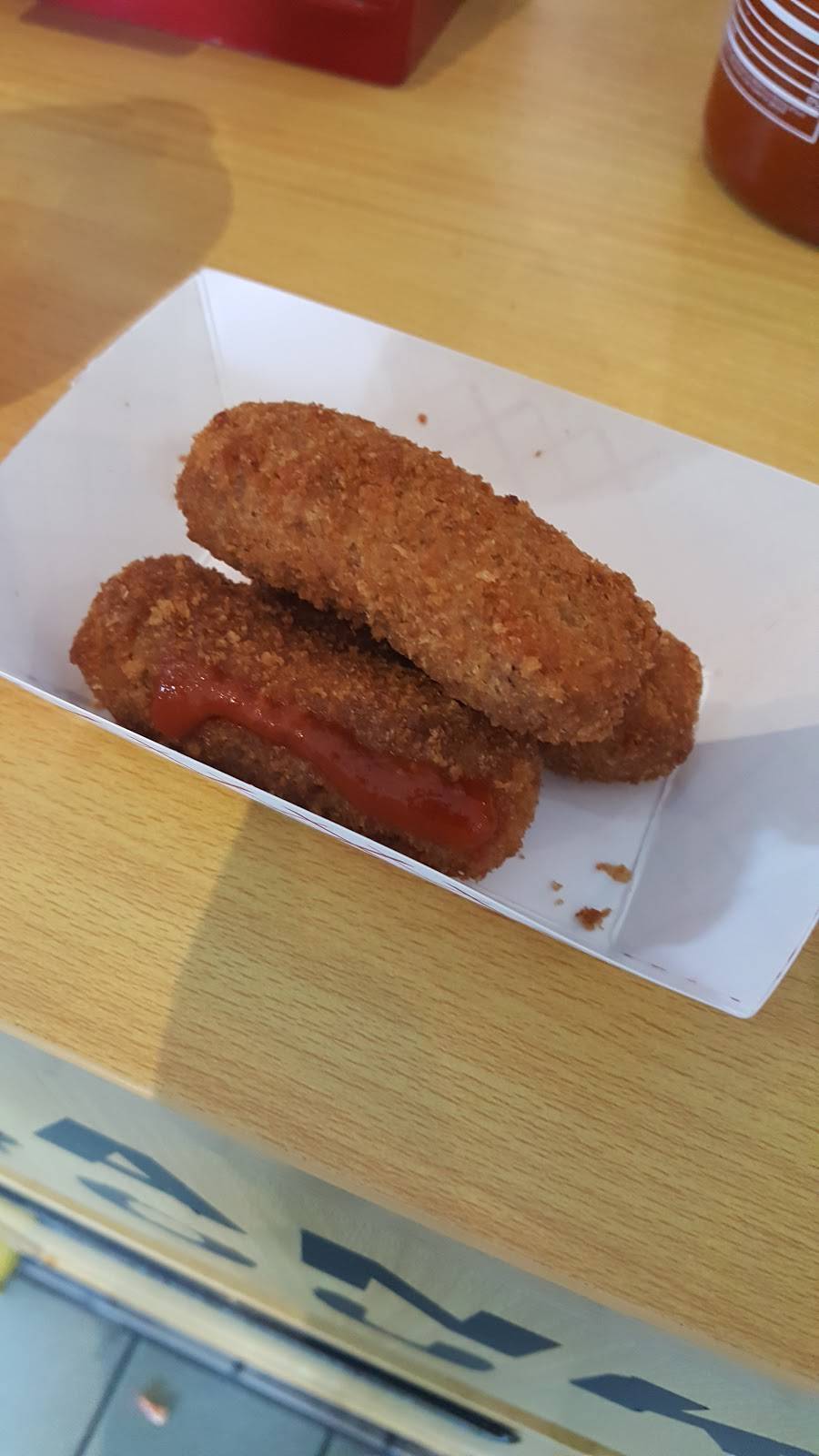 The Hot Spot | restaurant | 2318 River Ave, Camden, NJ 08105, USA | 8569663670 OR +1 856-966-3670