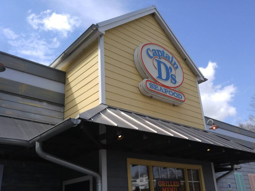 Captain Ds | restaurant | 580 Hwy US 64 W, Murphy, NC 28906, USA | 8288379388 OR +1 828-837-9388