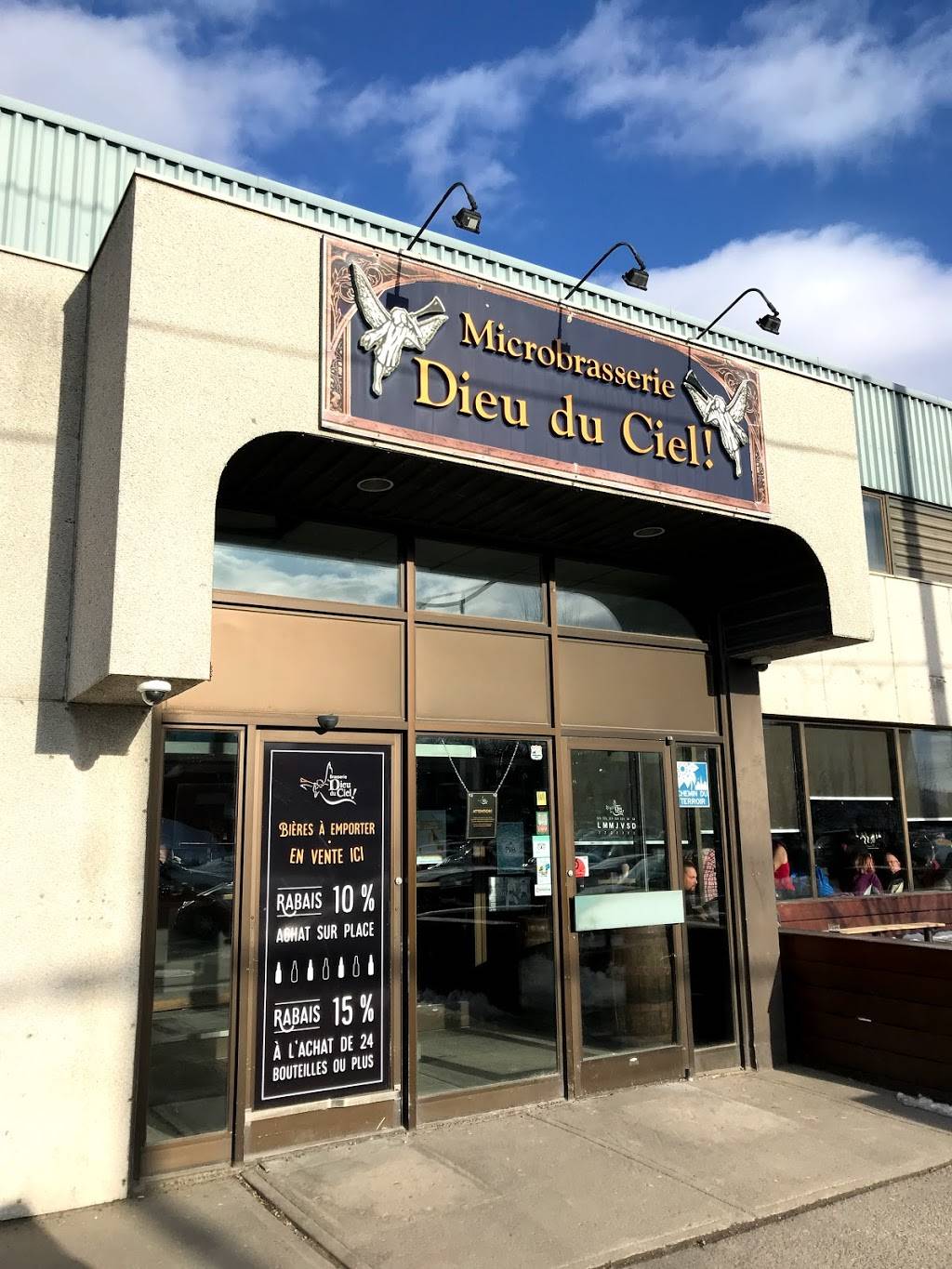 Microbrasserie Dieu Du Ciel | restaurant | 259 de Villemure, Saint-Jérôme, QC J7Z 5J4, Canada | 4504363438 OR +1 450-436-3438