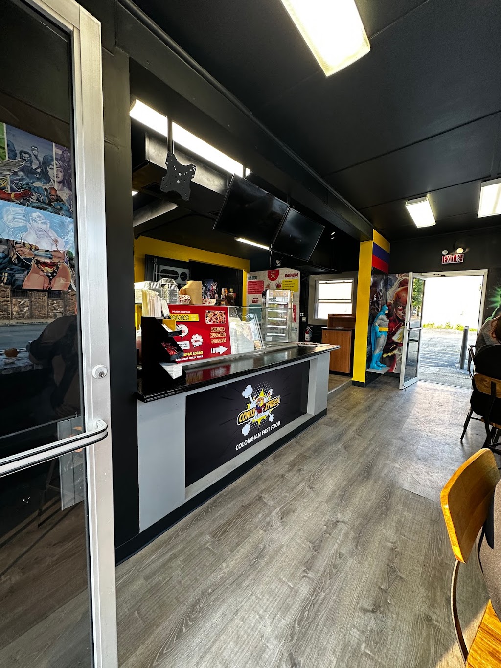 Comixxpress | restaurant | 6216 W 63rd St, Chicago, IL 60638, USA | 7734244770 OR +1 773-424-4770