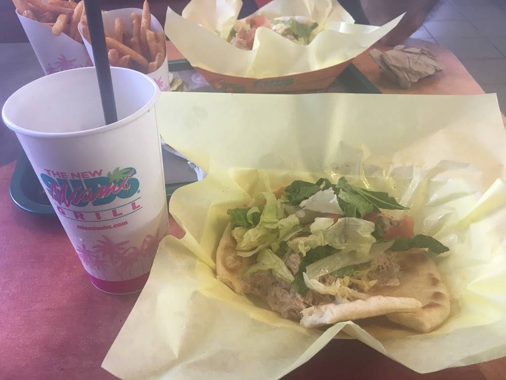 Miami Grill | restaurant | 19000 NW 2nd Ave, Miami, FL 33169, USA | 3056512660 OR +1 305-651-2660