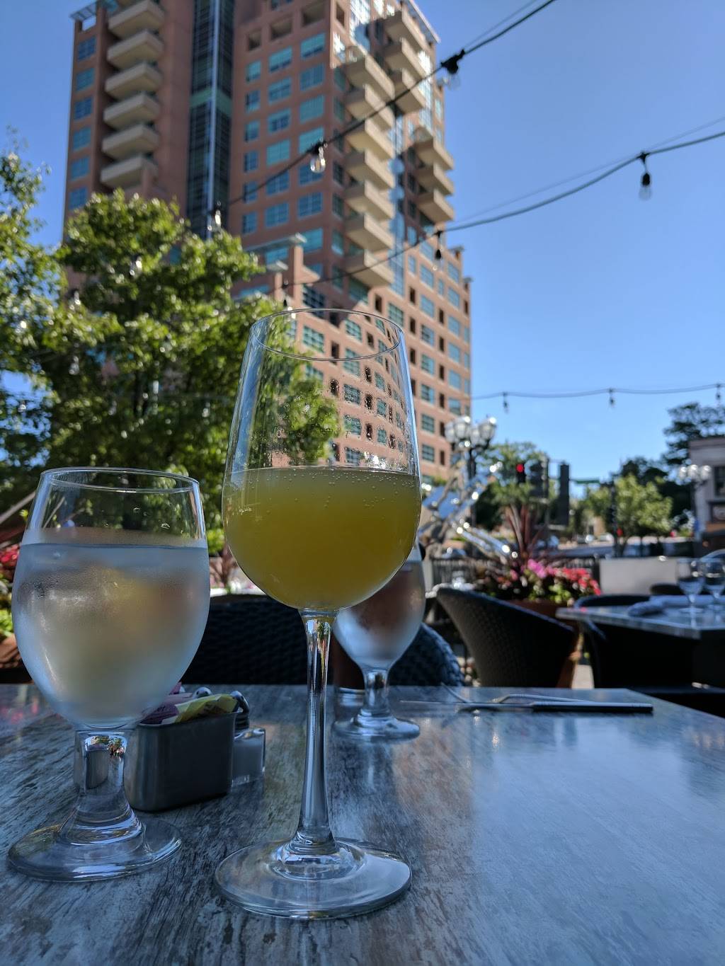 Herbies | restaurant | 8100 Maryland Ave, Clayton, MO 63105, USA | 3147699595 OR +1 314-769-9595