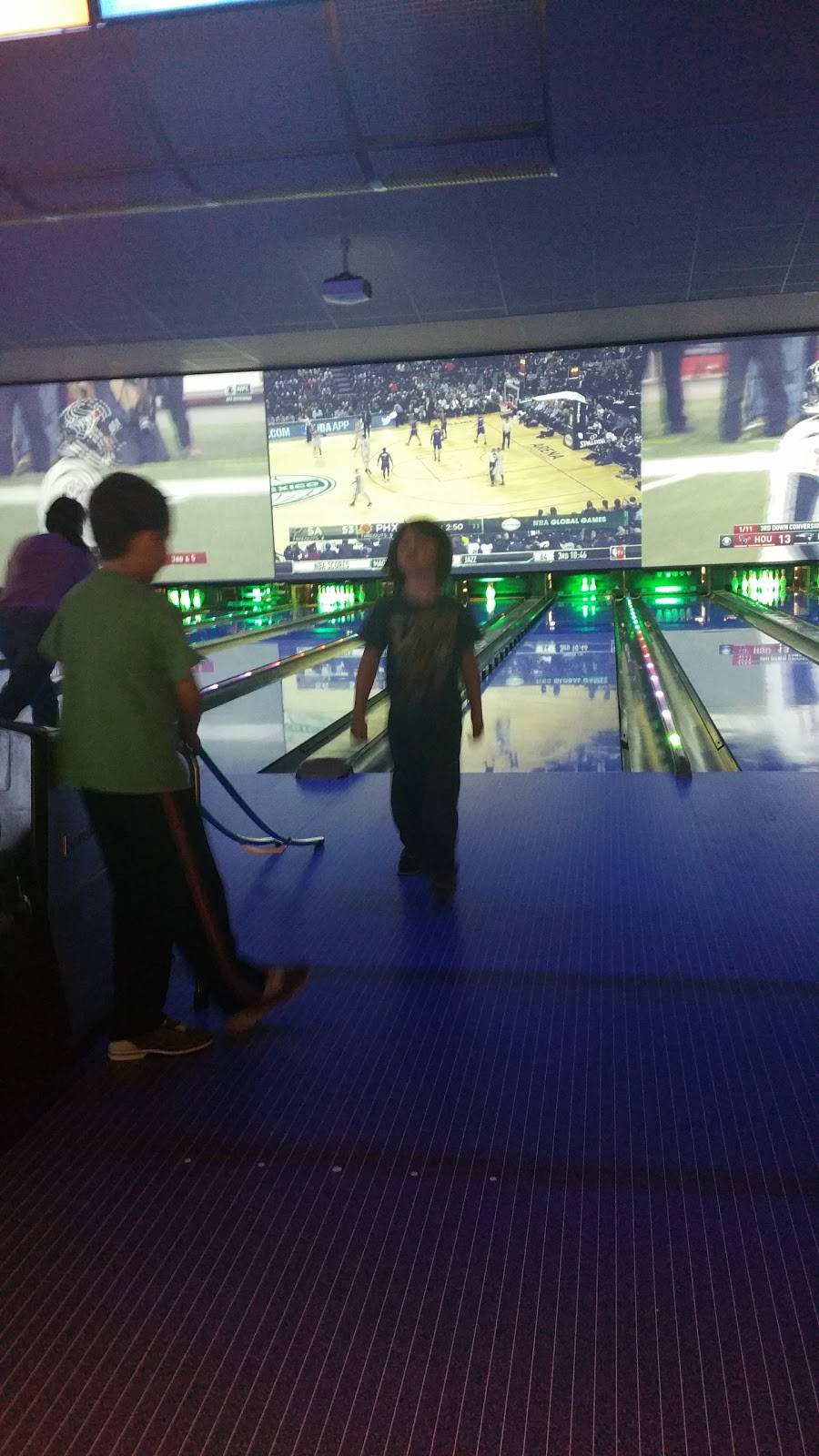 Santikos Entertainment Casa Blanca | restaurant | 11210 Alamo Ranch Pkwy, San Antonio, TX 78253, USA | 2109820180 OR +1 210-982-0180