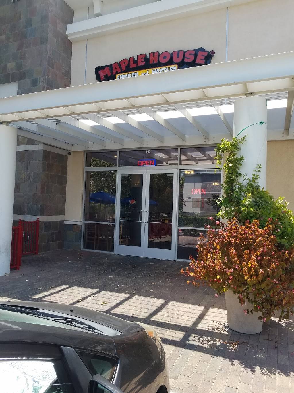 Maple House Chicken and Waffles | restaurant | 1520 N Mountain Ave A101, Ontario, CA 91762, USA | 9099842300 OR +1 909-984-2300