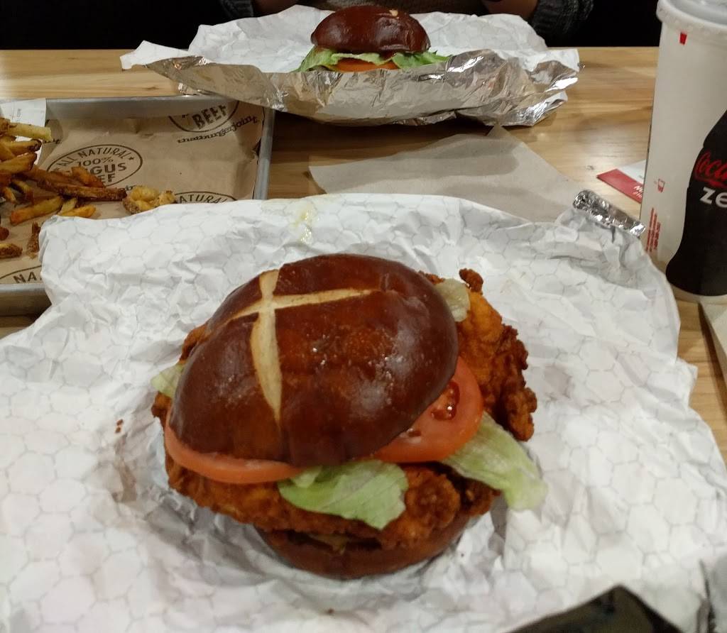 That Burger Joint | restaurant | 2105 N Veterans Pkwy, Bloomington, IL 61704, USA | 3098082382 OR +1 309-808-2382