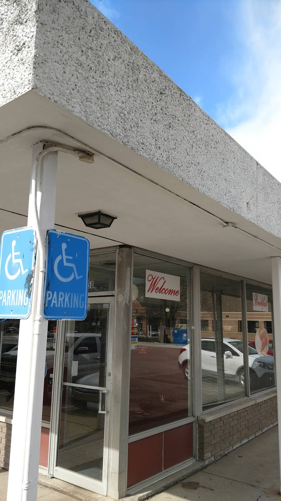 Mandys Restaurant | restaurant | 24050 W Nine Mile Rd, Southfield, MI 48033, USA | 2483562060 OR +1 248-356-2060