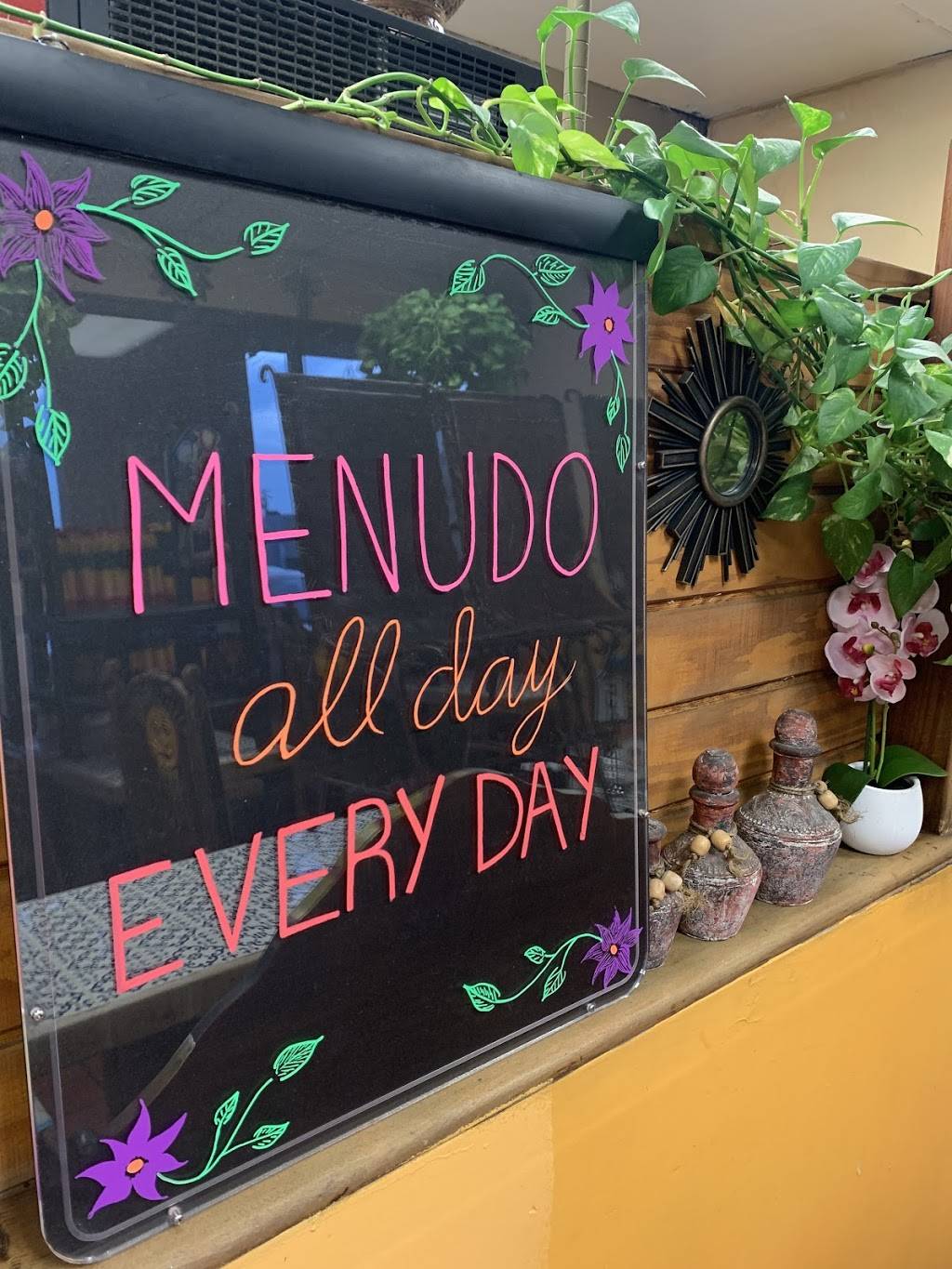 Lupitas Mexican Restaurnant | restaurant | 2620 W Valley Blvd, Alhambra, CA 91803, USA | 6262895655 OR +1 626-289-5655