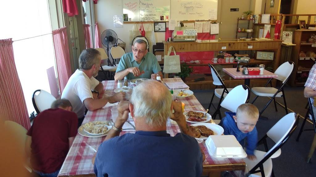 Spencer Bakery & Cafe | restaurant | 922 W Main St, Dover-Foxcroft, ME 04426, USA | 2075646911 OR +1 207-564-6911