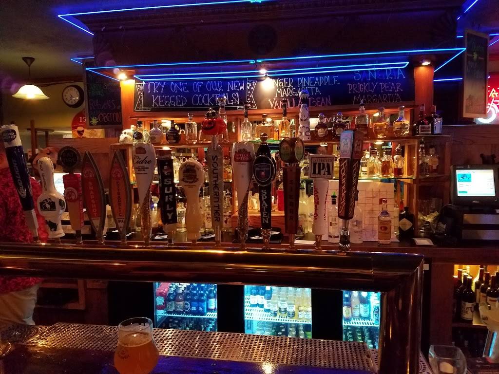 Highland House | restaurant | 12741 N Port Washington Rd, Mequon, WI 53092, USA | 2622435844 OR +1 262-243-5844