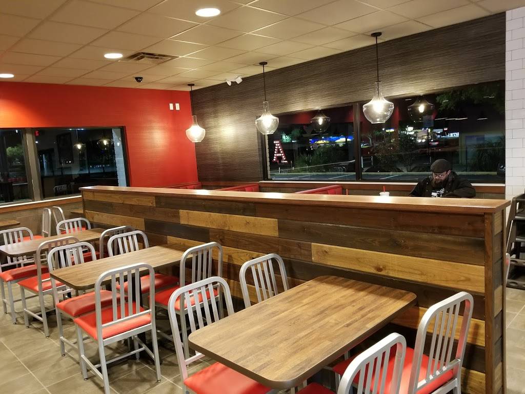 Arbys | restaurant | 5818 E Hillsborough Ave, Tampa, FL 33610, USA | 8136263610 OR +1 813-626-3610