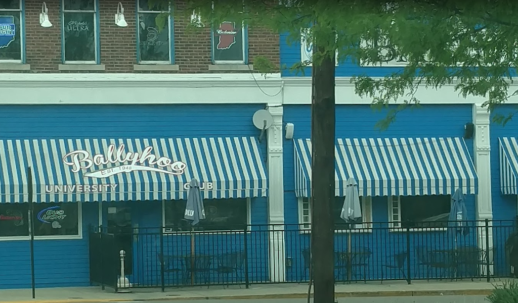 Ballyhoo Tavern & Pizza King | night club | 900 Chestnut St, Terre Haute, IN 47807, USA | 8122323939 OR +1 812-232-3939