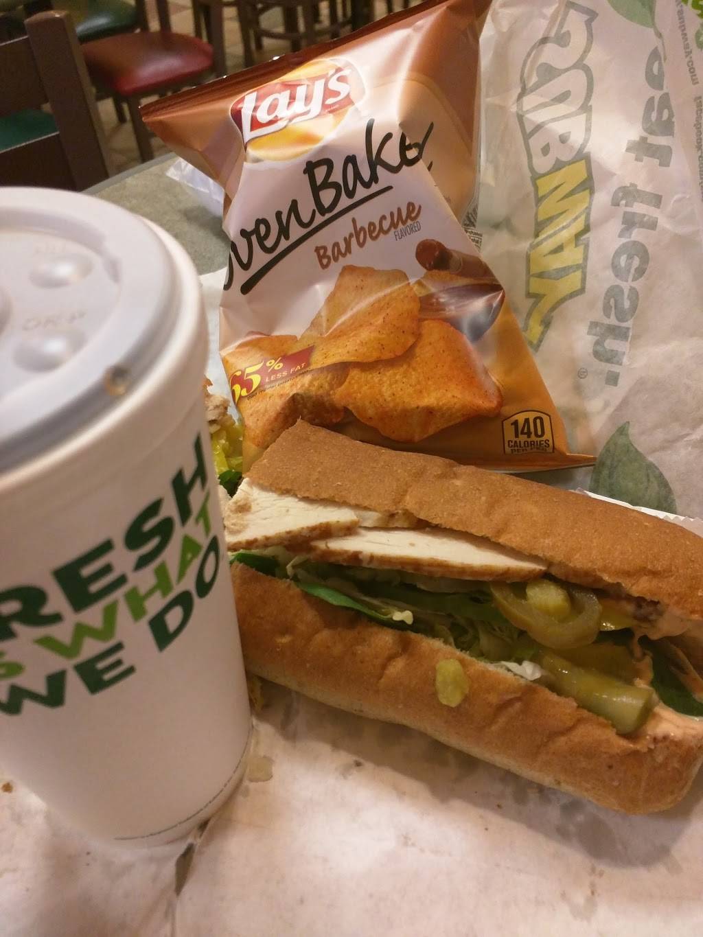 Subway Restaurants | restaurant | 1431 E Wabash St, Frankfort, IN 46041, USA | 7656546600 OR +1 765-654-6600