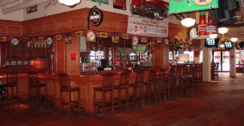 Brothers Bar & Grill | restaurant | 125 S Dubuque St #4000, Iowa City, IA 52240, USA | 3193386373 OR +1 319-338-6373