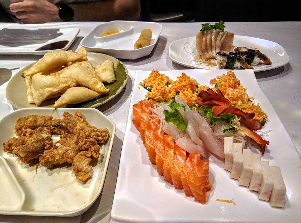 Tokyo Maki Sushi | restaurant | 2 Bartley Bull Pkwy, Brampton, ON L6W 3T7, Canada | 9054563988 OR +1 905-456-3988