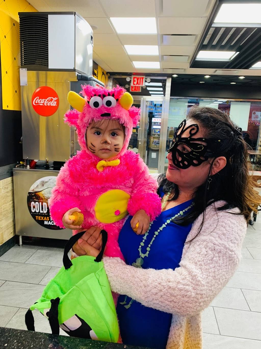 Texas Chicken and Burgers | restaurant | 87-86 Parsons Blvd, Jamaica, NY 11432, USA | 3479607358 OR +1 347-960-7358