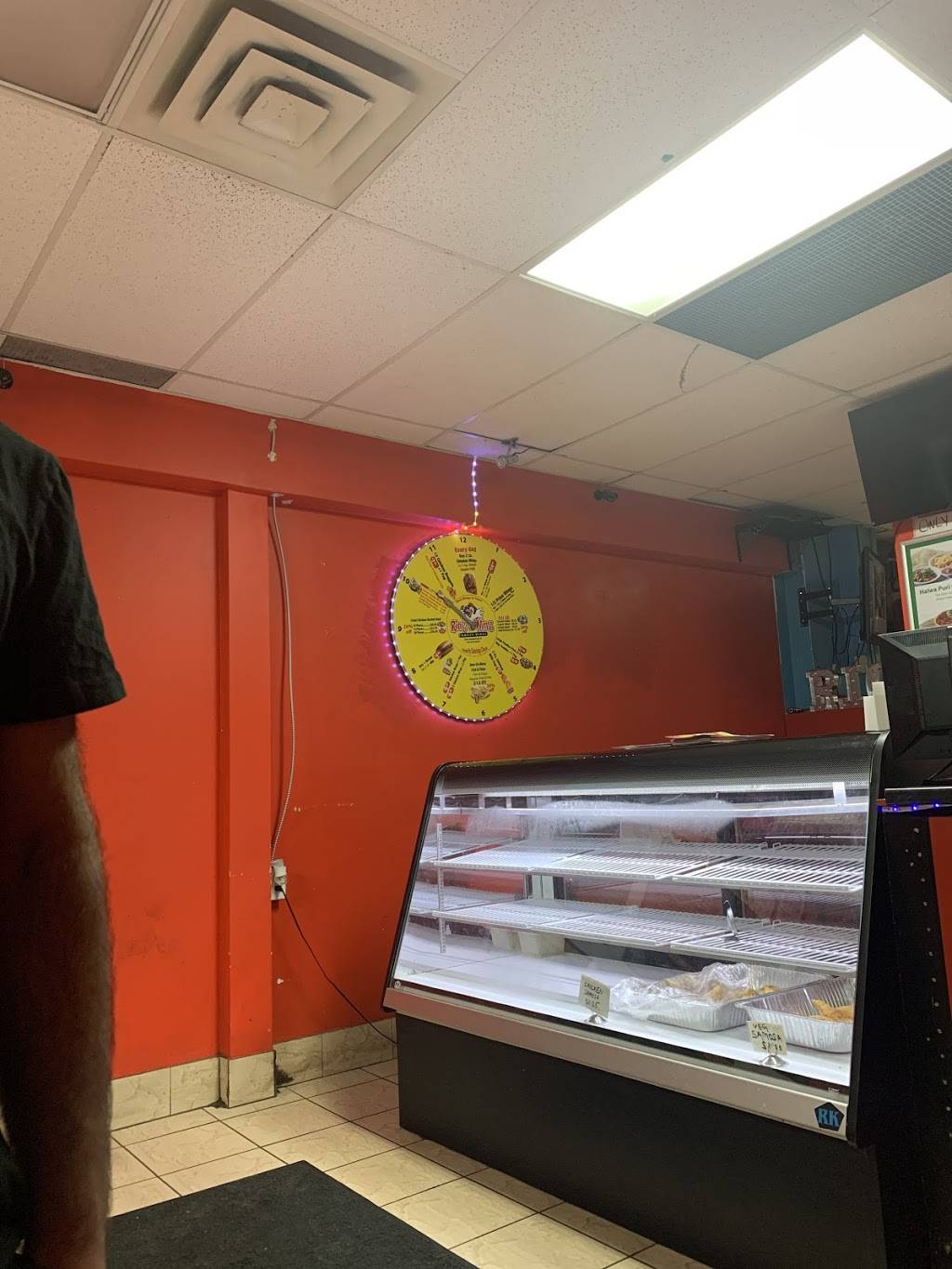 Ring A Wing | restaurant | 666 Wonderland Rd N, London, ON N6H 4K9, Canada | 5194749474 OR +1 519-474-9474