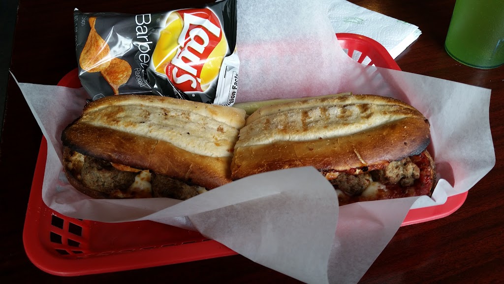 Tasty Pizza | restaurant | 515 W Un St, Waterloo, IN 46793, USA | 2608372777 OR +1 260-837-2777