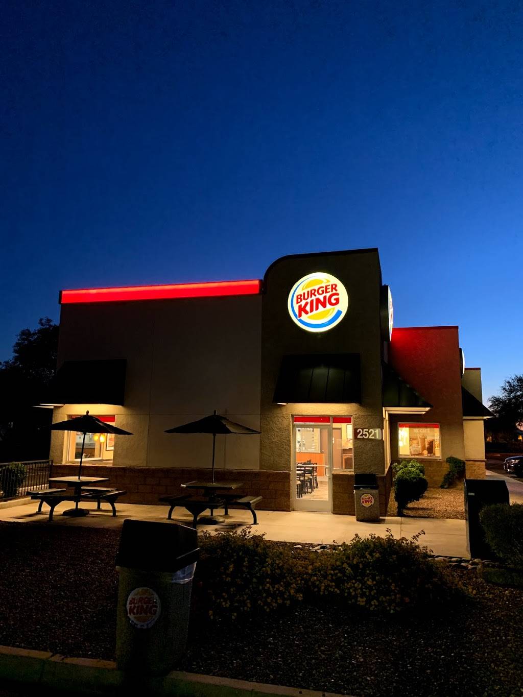 Burger King | restaurant | 2720 Craycroft Rd, Tucson, AZ 85707, USA | 5207452878 OR +1 520-745-2878