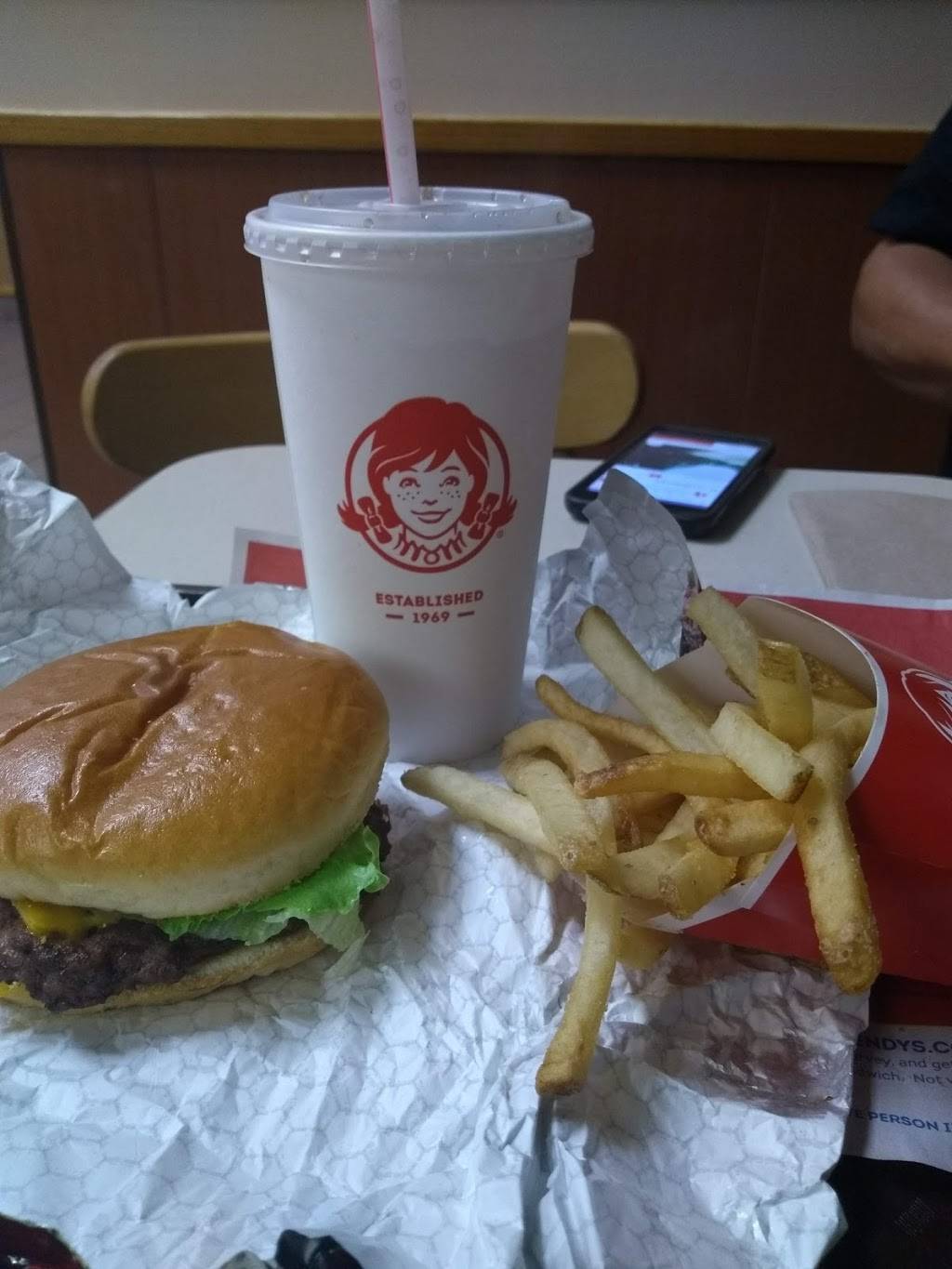 Wendys | restaurant | 3032 College Park Dr, Conroe, TX 77384, USA | 9363215745 OR +1 936-321-5745