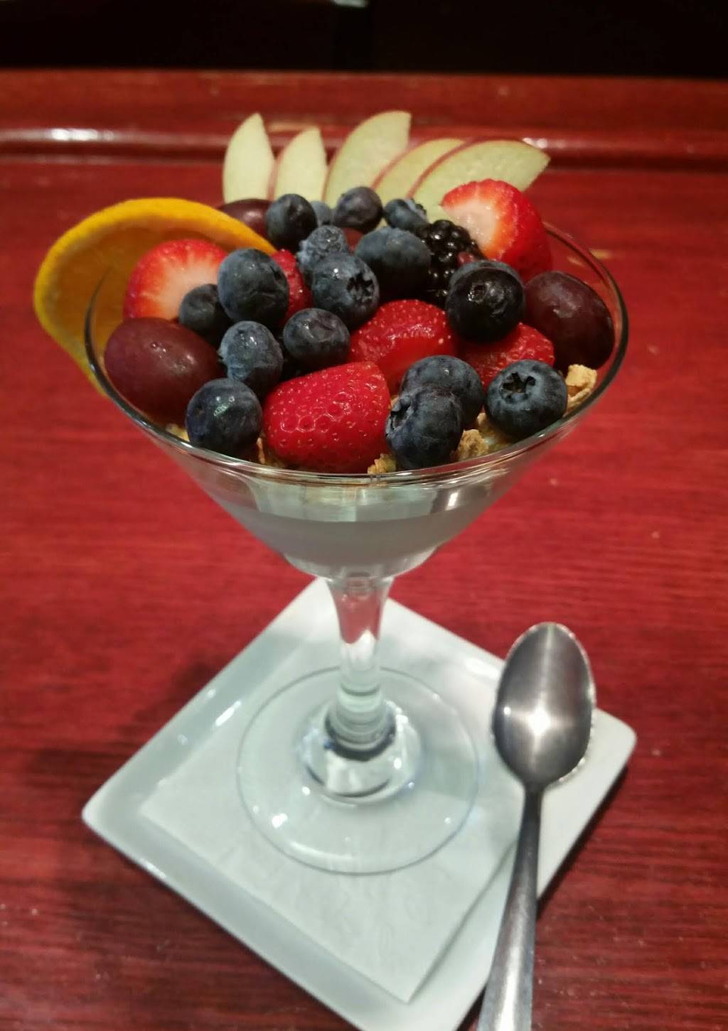 Cafe Aylmer | restaurant | 117 Rue Front, Gatineau, QC J9H 5S9, Canada | 8196822223 OR +1 819-682-2223