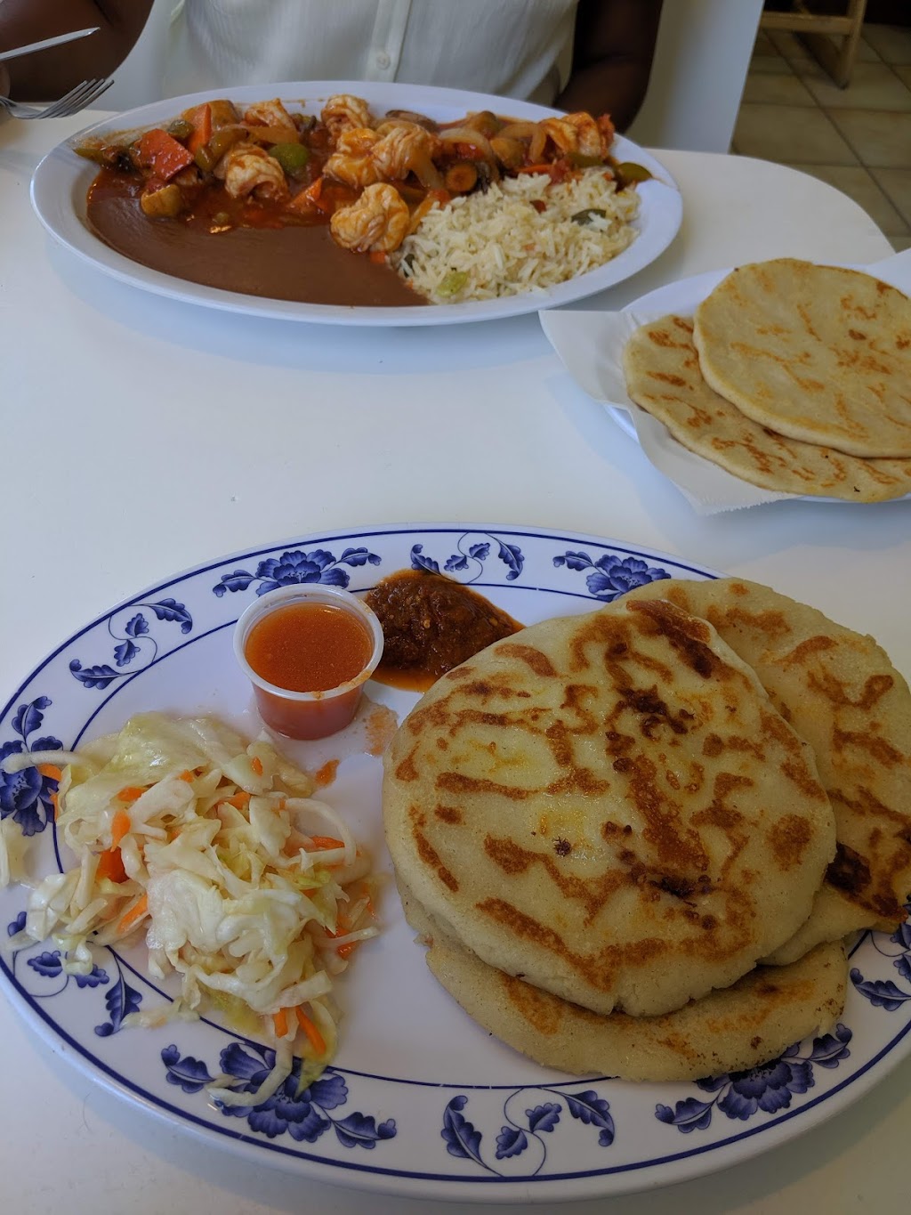 Tropical Salvadoreño Restaurant | restaurant | 119 Palouse St, Wenatchee, WA 98801, USA | 5096622529 OR +1 509-662-2529