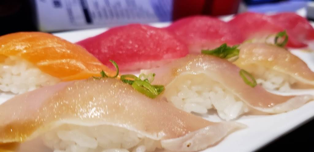 Show Sushi | restaurant | 957 W Arrow Hwy, San Dimas, CA 91773, USA | 9095922911 OR +1 909-592-2911