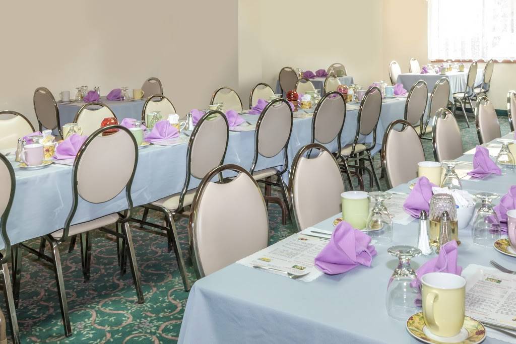 Scottys Family Restaurant | restaurant | 92 Simcoe St, Tillsonburg, ON N4G 2J1, Canada | 5198427366 OR +1 519-842-7366