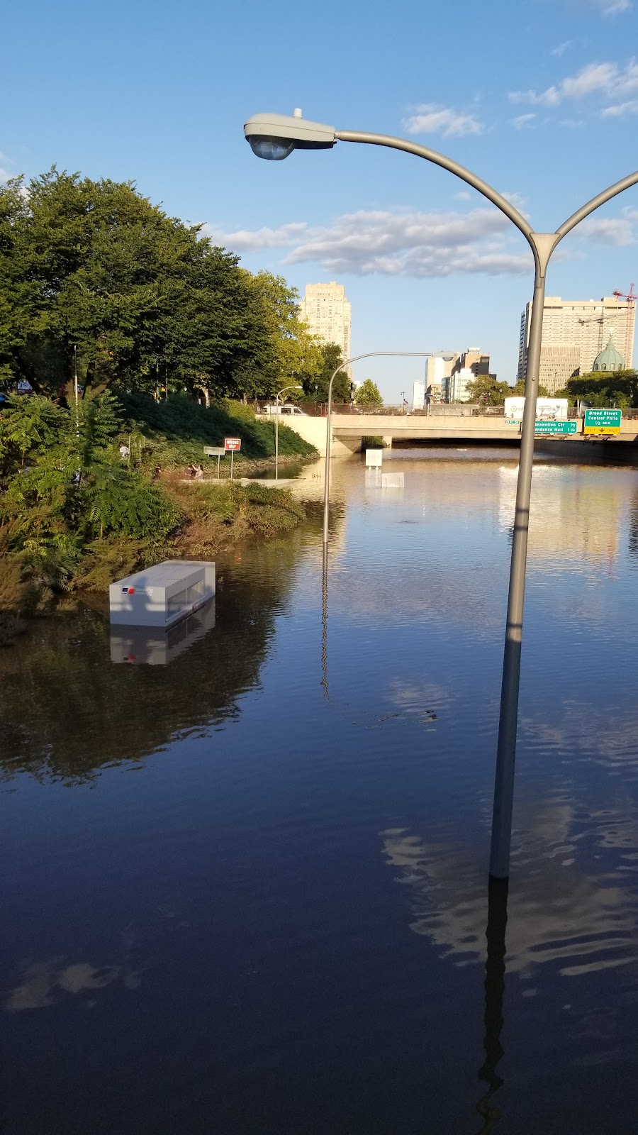 Mission Taqueria @ Giant Riverwalk | restaurant | 60 N 23rd St, Philadelphia, PA 19103, USA | 2156061883 OR +1 215-606-1883