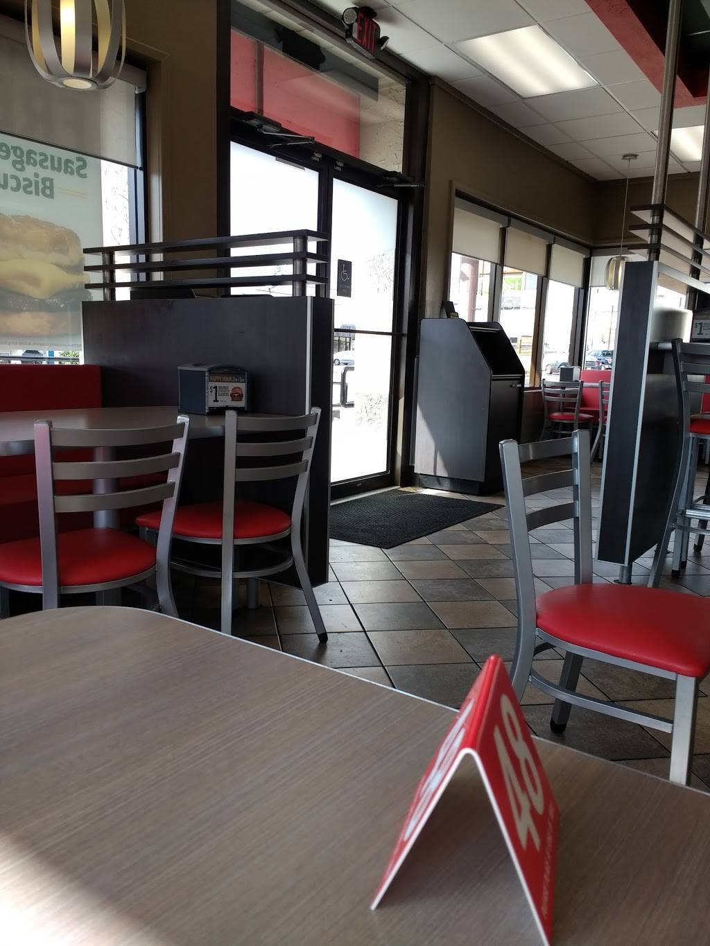 Hardees | restaurant | 230 S Jefferson Ave, Cookeville, TN 38501, USA | 9315269411 OR +1 931-526-9411