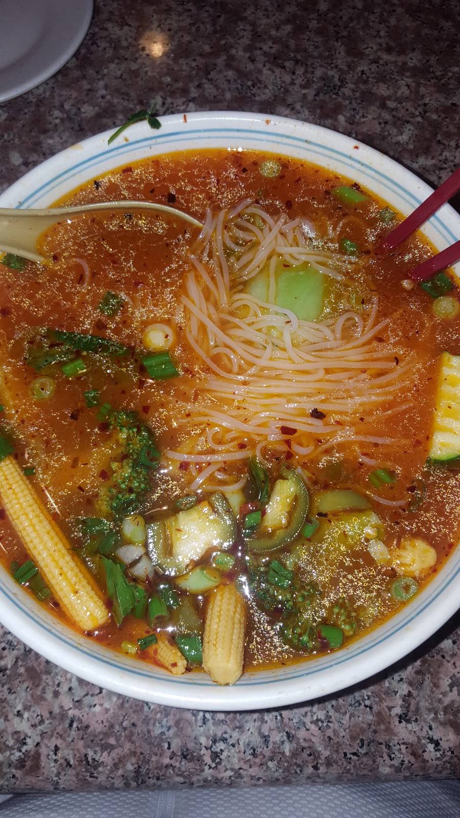 Pho Xe Lua | restaurant | 5331 Stockton Blvd, Sacramento, CA 95820, USA | 9164518838 OR +1 916-451-8838