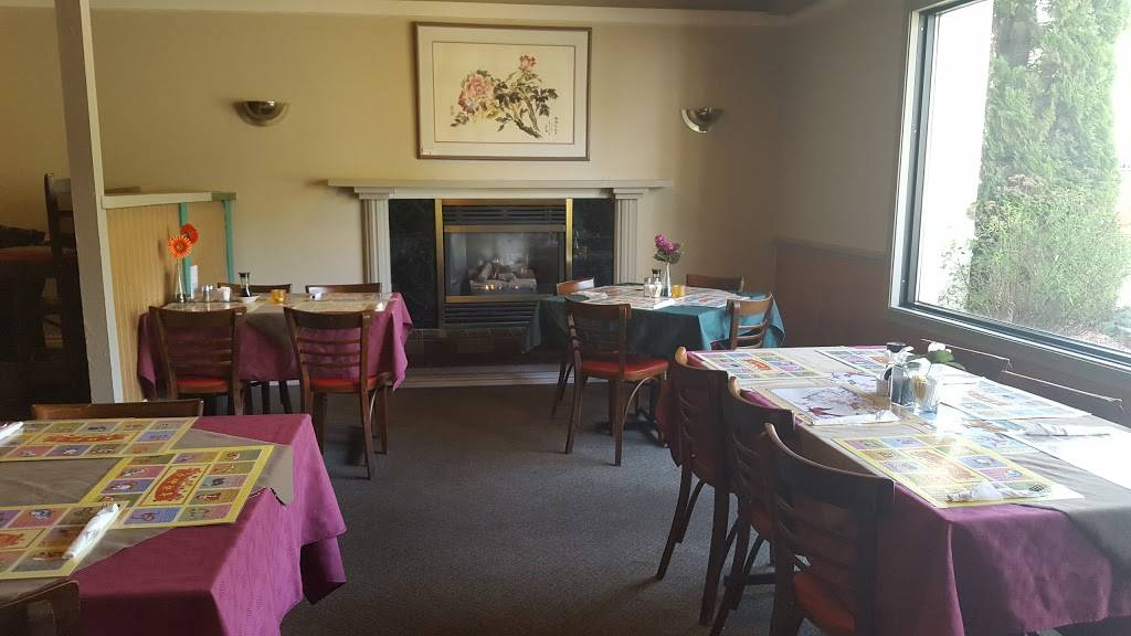 Chinese Palace Restaurant | meal delivery | 2151 Bath Rd, Kingston, ON K7M 4Y3, Canada | 6133890222 OR +1 613-389-0222