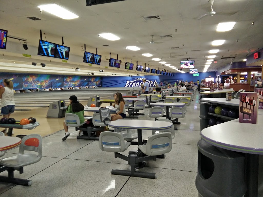 Bowlero Norco | restaurant | 1800 Hamner Ave, Norco, CA 92860, USA | 9517348410 OR +1 951-734-8410