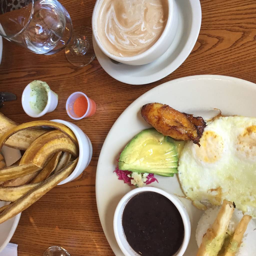 Pilar Cuban Eatery | restaurant | 397 Greene Ave, Brooklyn, NY 11216, USA | 7186232822 OR +1 718-623-2822