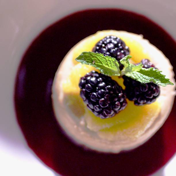 Moxies Grill & Bar | night club | 55 Reading Ct, Etobicoke, ON M9W 7K7, Canada | 4167986788 OR +1 416-798-6788