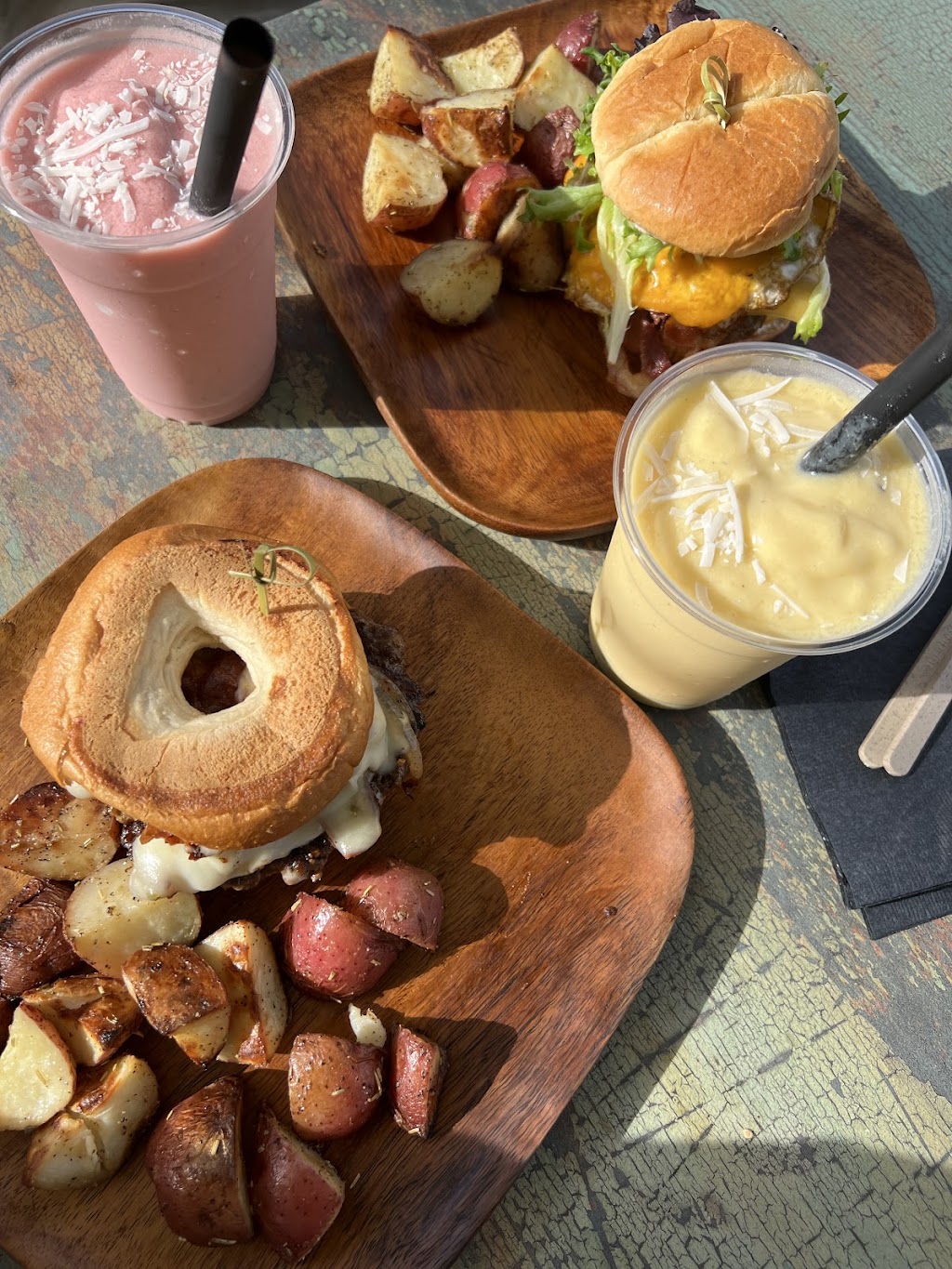 Luna Muna Cafébar | restaurant | 1127 Beck Ave, Panama City, FL 32401, USA | 8503033405 OR +1 850-303-3405